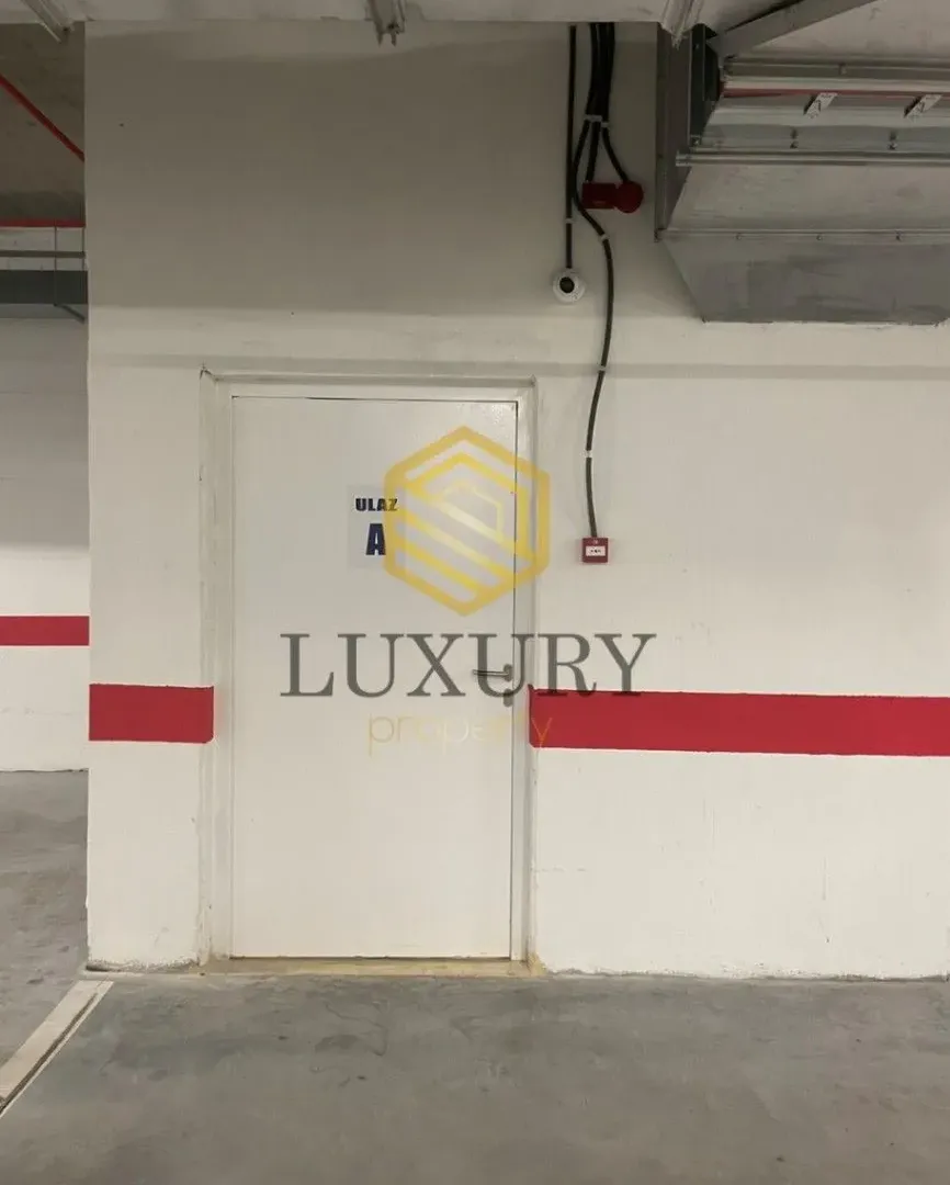 Sale, parking/garage, 13m², Kruševac, Podgorica
