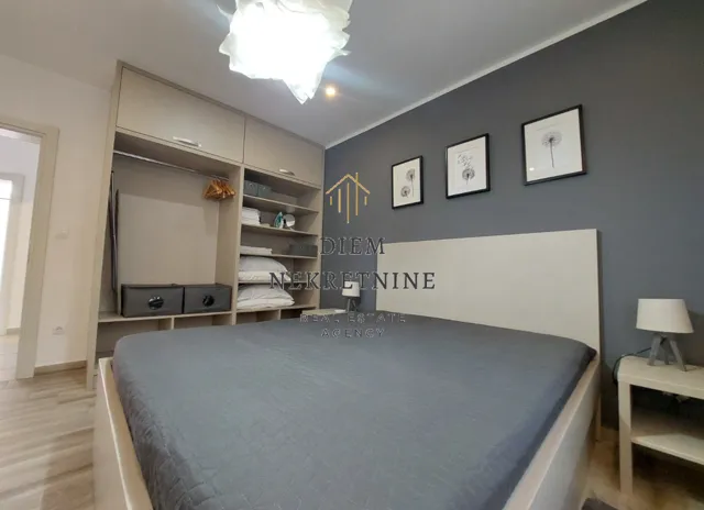 Rent, two bedroom apartment, 70m², Dobrota, Kotor