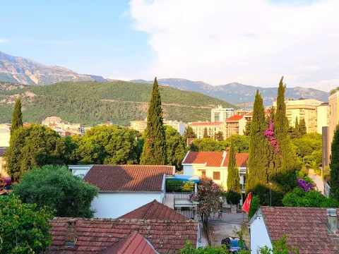 Sale, three bedroom apartment, 51m², Centar, Budva - image 1