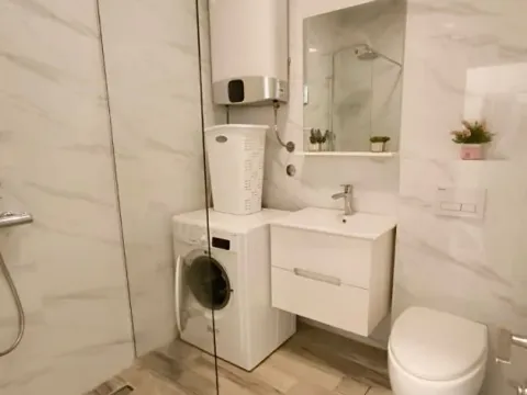 Sale, one bedroom apartment, 35m², Bečići, Budva - image 9