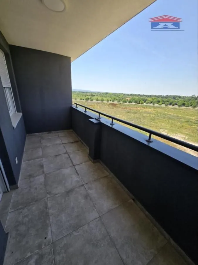Prodaja, četvorosoban stan, 95m², Avijatičarsko naselje, Novi Sad Sve Podlokacije