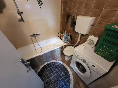 Prodaja, jednosoban stan, 40m², Zemun Kej, Zemun Sve Podlokacije - image 12