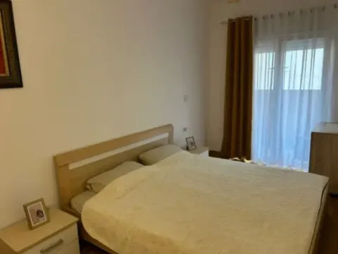 Izdavanje, dvosoban stan, 70m², Tuški Put, Podgorica - image 7