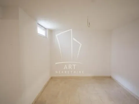 Prodaja, kuća, 230m², Zemun Centar, Zemun Sve Podlokacije - image 4