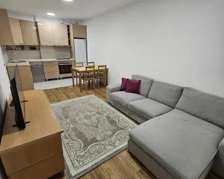 Izdavanje, dvosoban stan, 60m², Bar, Crna Gora