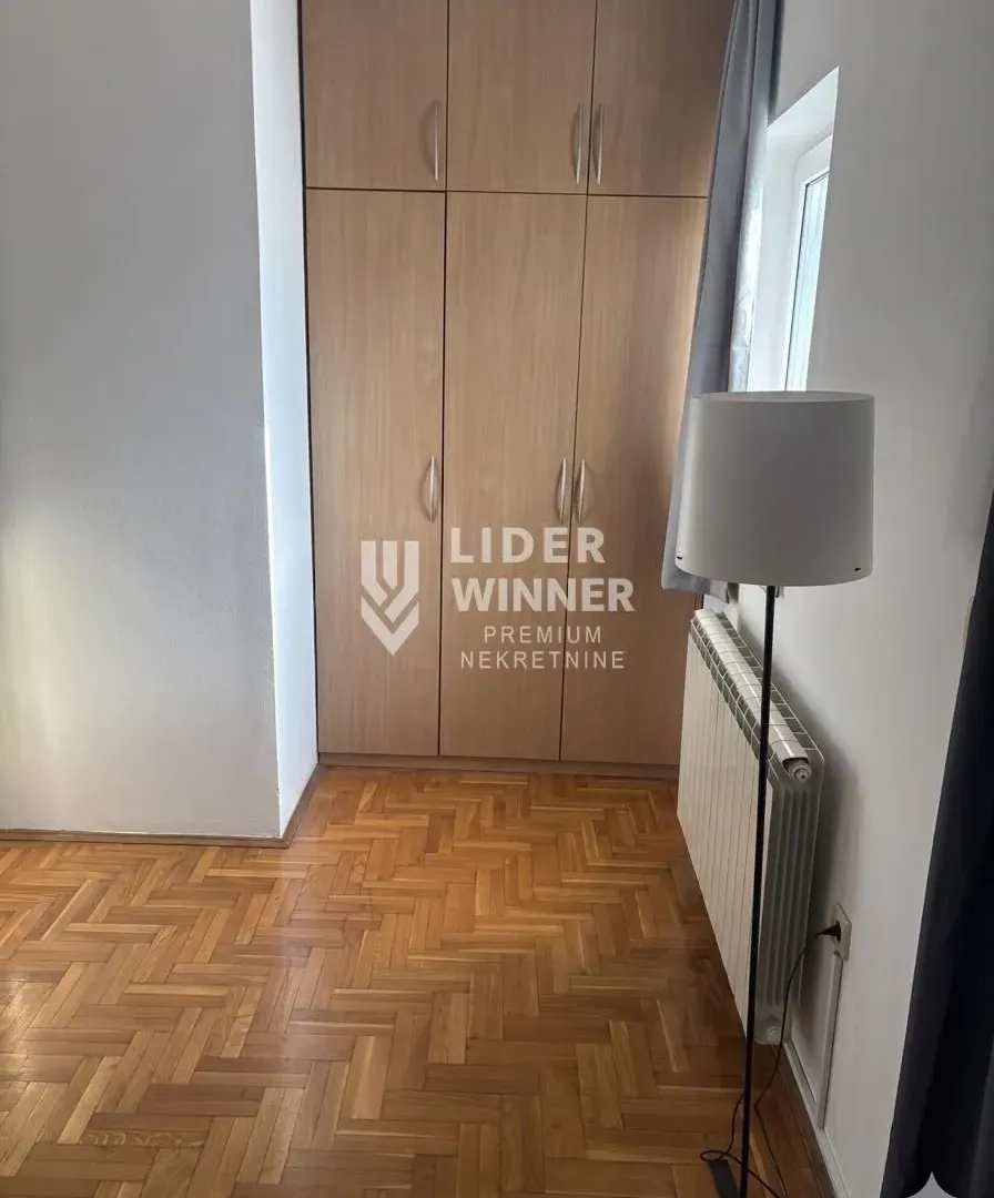 Prodaja, trosoban stan, 70m², Bogoslovija, Palilula Sve Podlokacije