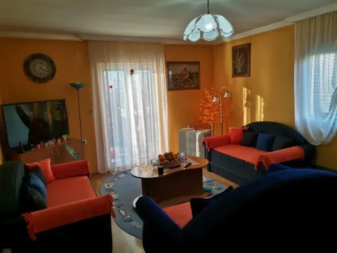 Prodaja, kuća, 270m², Voždovac Sve Podlokacije, Beograd - image 4
