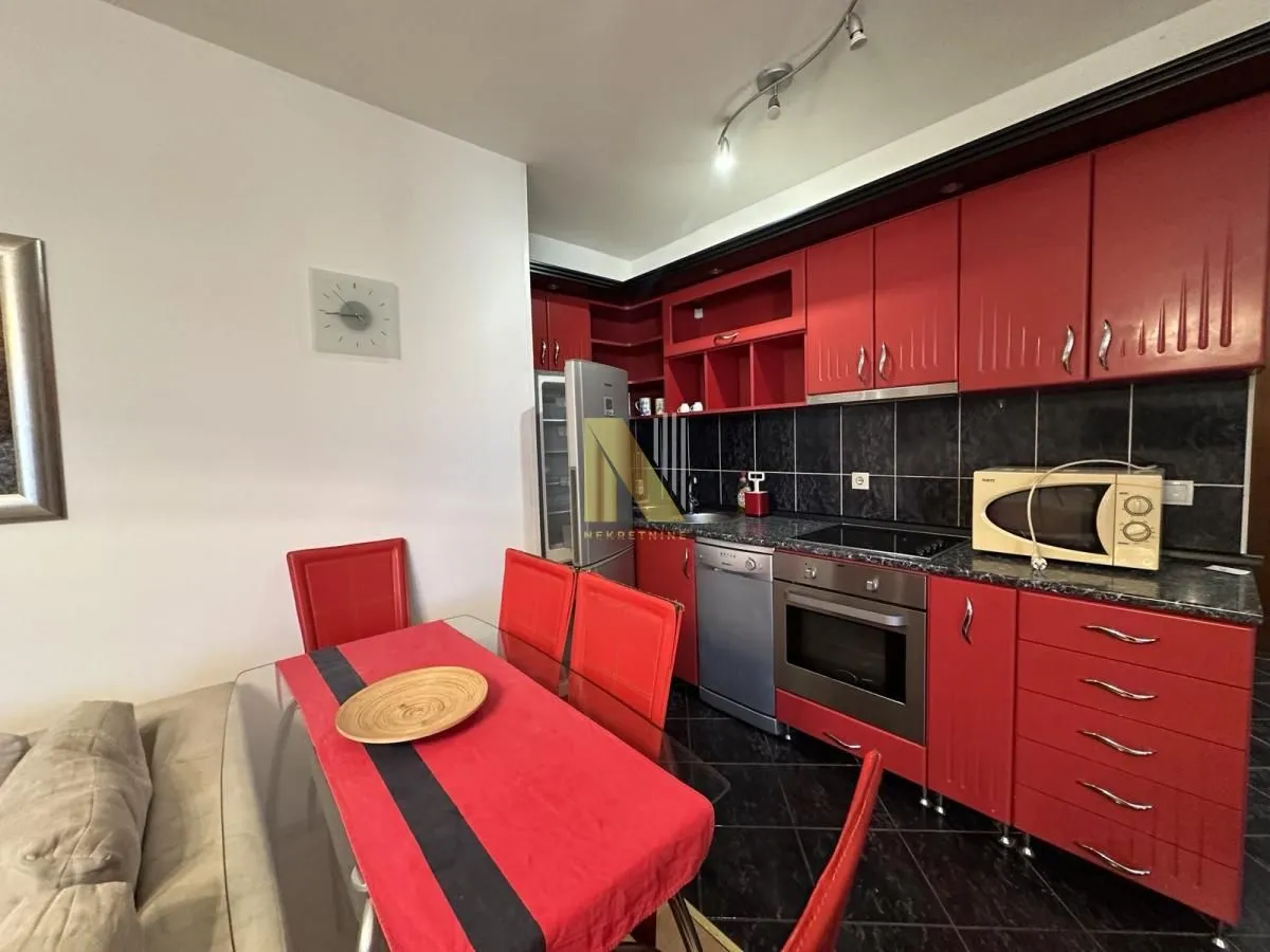 Prodaja, dvosoban stan, 59m², Centar, Novi Sad