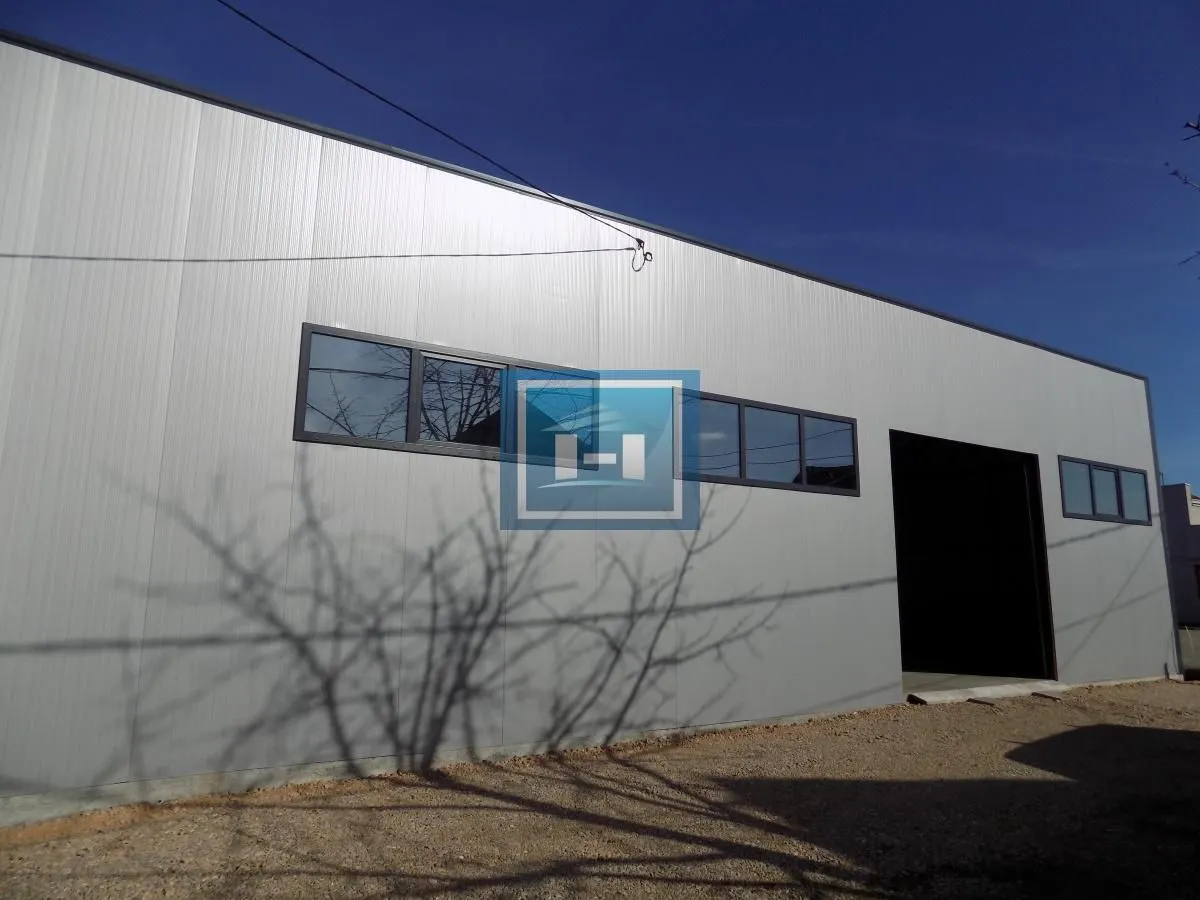 Rent, office space, 360m², Gloždak, Paraćin
