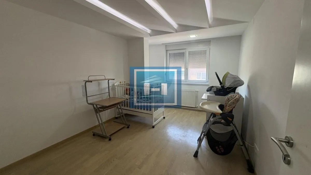 Prodaja, stan, 153m², Centar, Jagodina