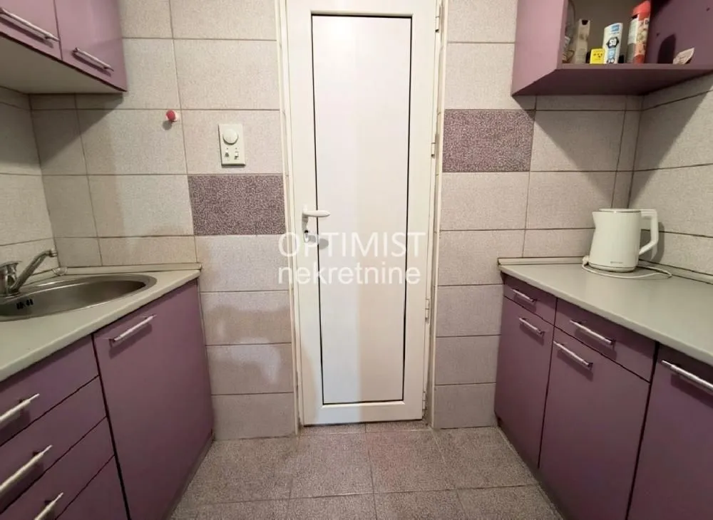 Prodaja, jednosoban stan, 29m², Čubura, Beograd