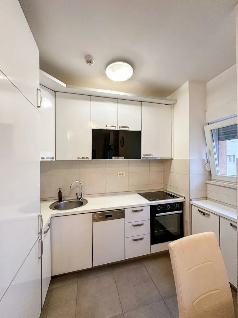 Rent, two bedroom apartment, 64m², City Kvart, Podgorica