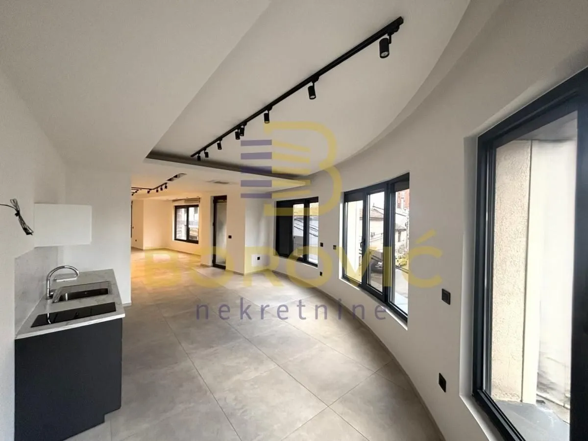 Rent, four bedroom apartment, 123m², Čubura, Beograd