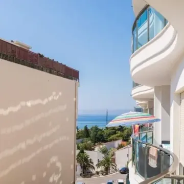 View of the sea from the building terrace. - image 11