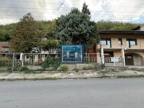 Prodaja, kuća, 500m², Miloševo, Jagodina - image 2