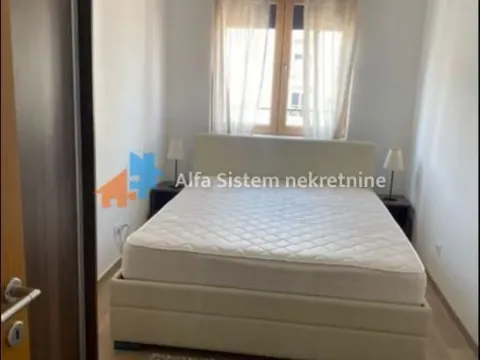 Izdavanje, trosoban stan, 70m², Vračar Sve Podlokacije, Beograd - image 9