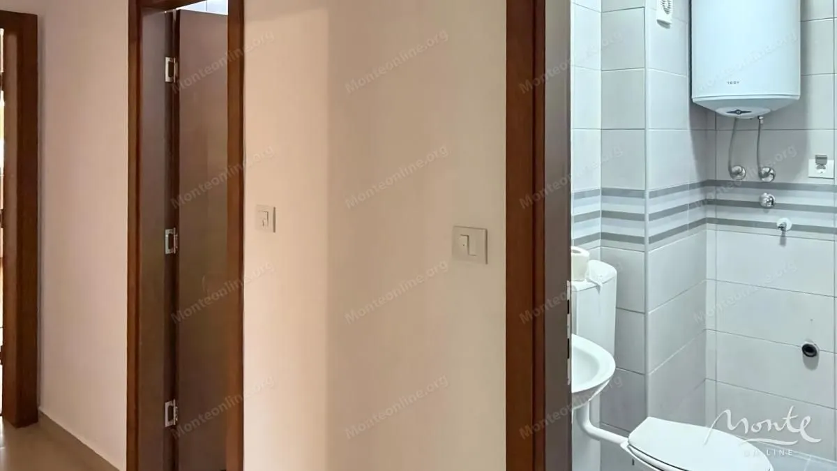 Prodaja, dvosoban stan, 73m², Tuški Put, Podgorica