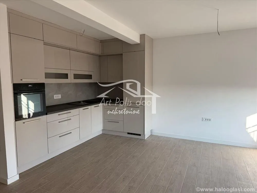 Rent, three bedroom apartment, 68m², Cvetkova Pijaca, Zvezdara Sve Podlokacije