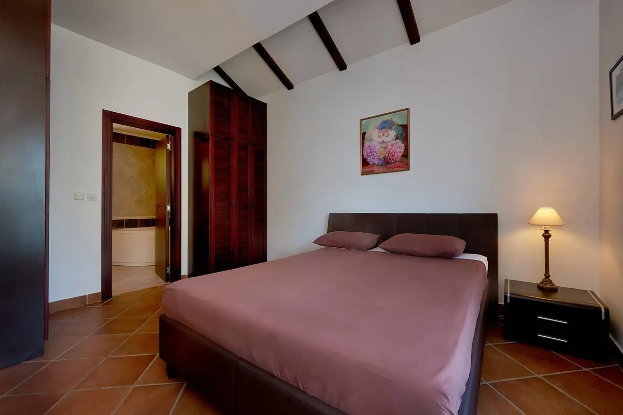 Sale, house, 235m², Kostanjica, Kotor