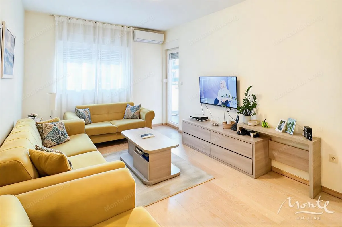 Prodaja, dvosoban stan, 72m², City Kvart, Podgorica