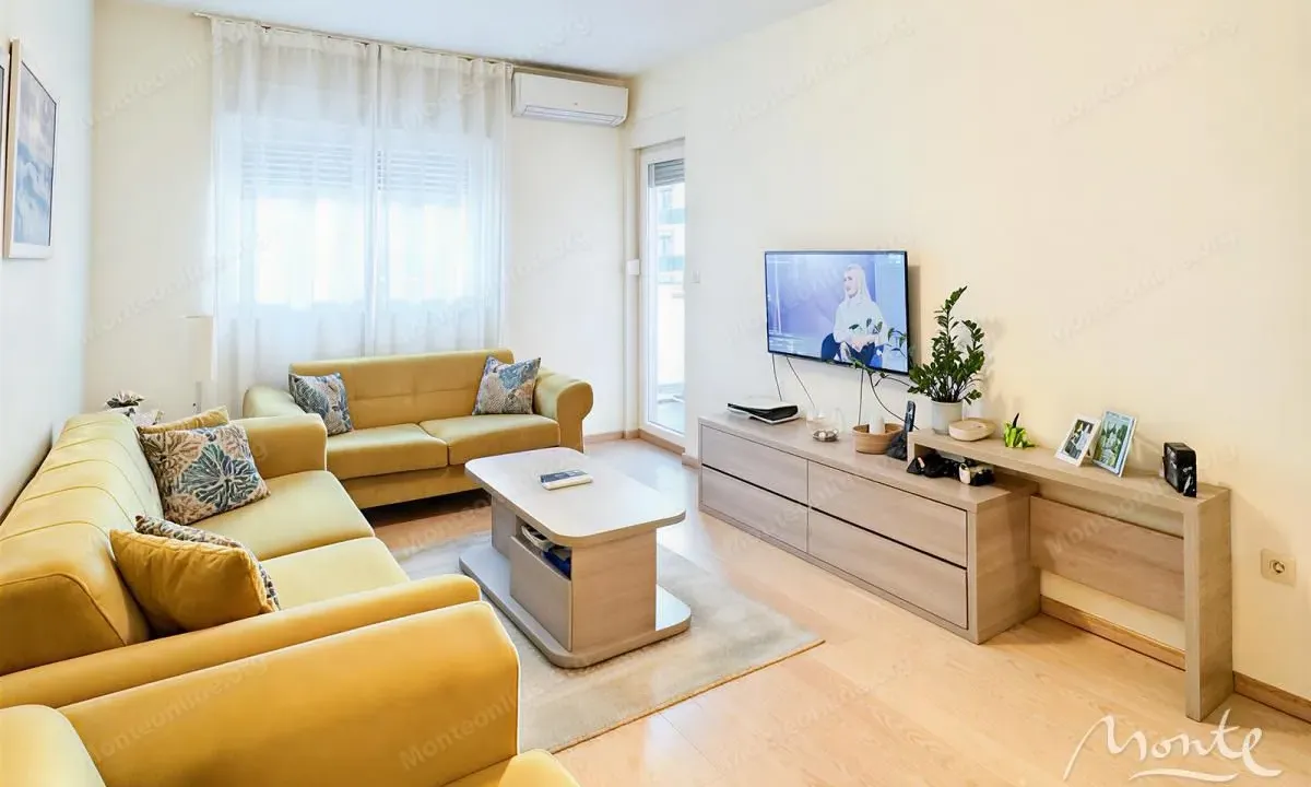 Prodaja, dvosoban stan, 72m², City Kvart, Podgorica