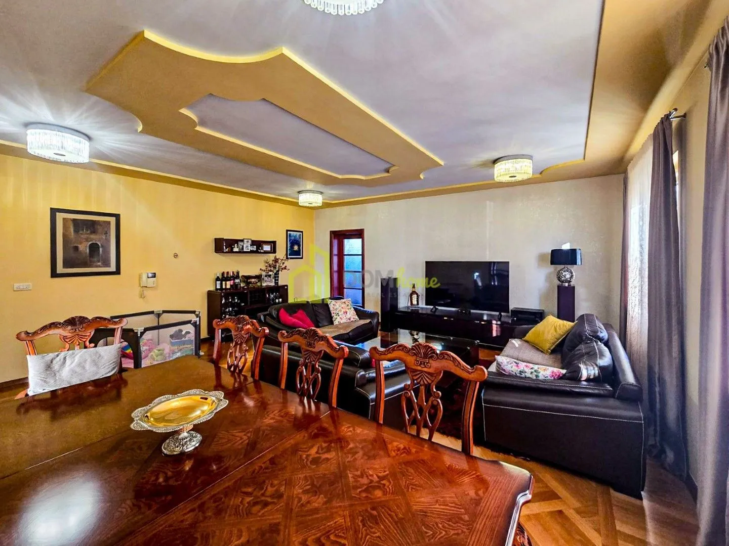 Prodaja, kuća, 356m², Tološi, Podgorica