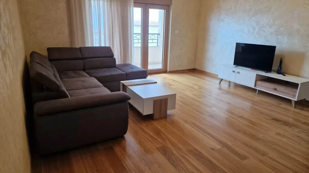 Prodaja, dvosoban stan, 77m², Pržno, Budva