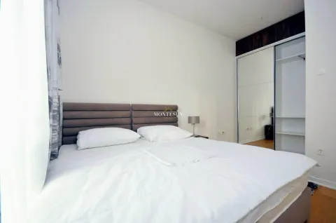 Rent, two bedroom apartment, 87m², Tre Canne, Budva - image 9