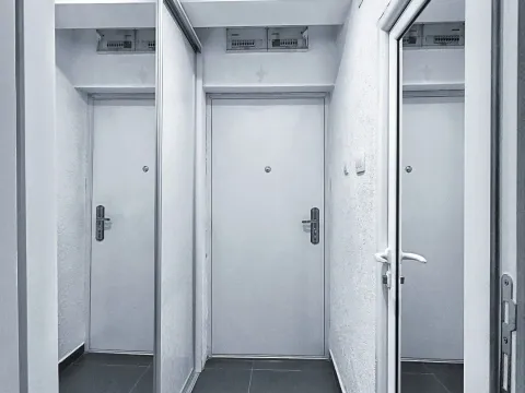 Izdavanje, jednosoban stan, 30m², Centar, Bar - image 11