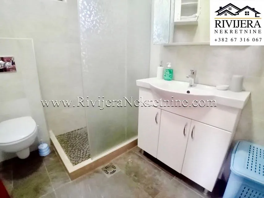 Prodaja, dvosoban stan, 72m², Dobrota, Kotor