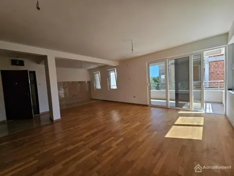 Prodaja, dvosoban stan, 105m², Petrovac, Budva - image 2