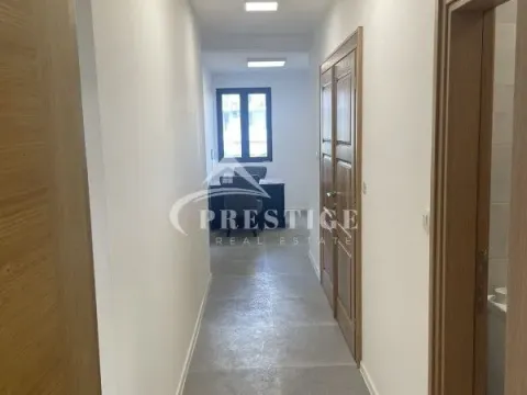 Izdavanje, poslovni prostor, 120m², Centar, Podgorica - image 6