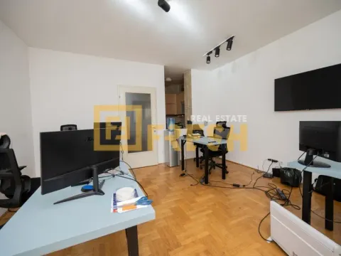 Prodaja, trosoban stan, 138m², Preko Morače, Podgorica - image 9