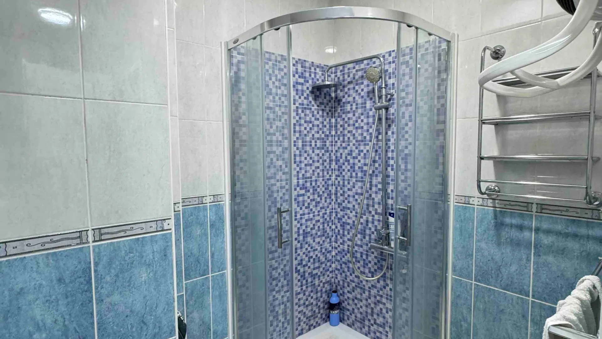 Izdavanje, trosoban stan, 95m², Blok 5, Podgorica
