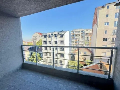 Prodaja, četvorosoban stan, 90m², Đeram Pijaca, Beograd - image 12