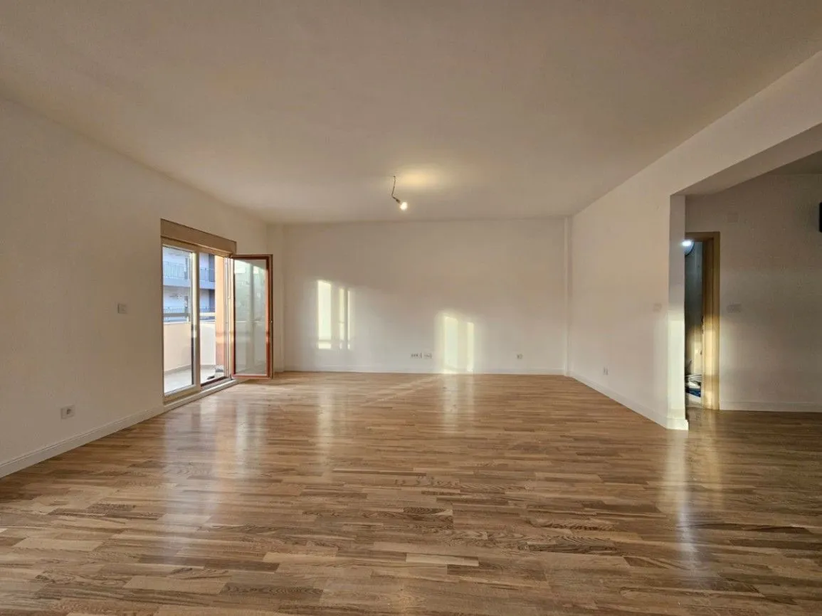 Prodaja, trosoban stan, 112m², Momišići, Podgorica