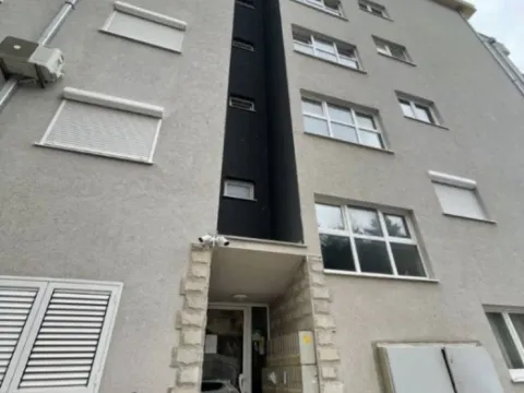 Rent, one bedroom apartment, 52m², Dubovica, Budva - image 11