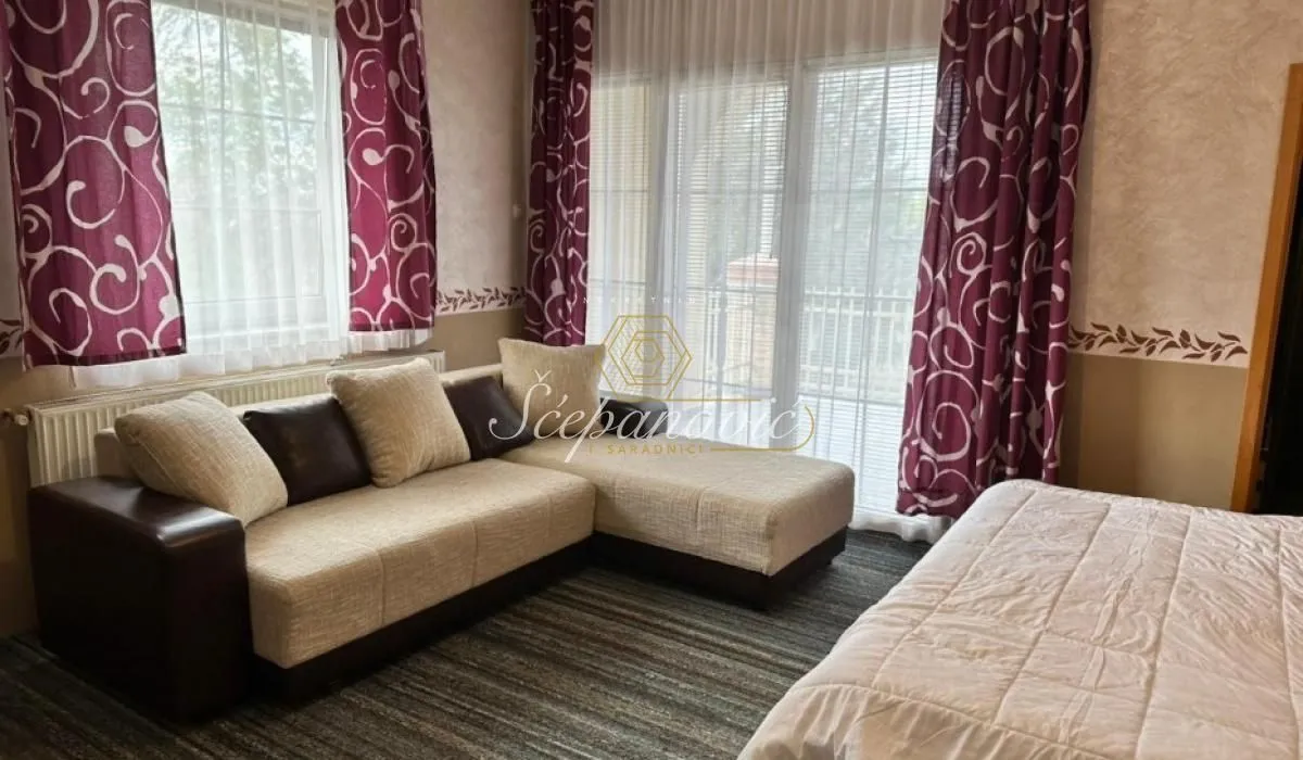 Prodaja, stan, 193m², Centar, Novi Sad
