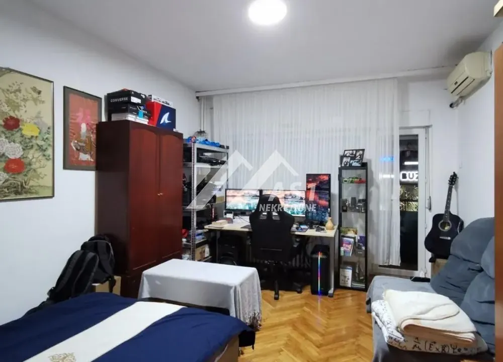 Izdavanje, dvosoban stan, 57m², Liman 2, Novi Sad Sve Podlokacije