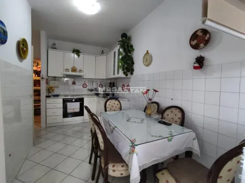 Sale, two bedroom apartment, 60m², Južni Bulevar, Vračar Sve Podlokacije - image 7