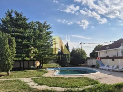 Prodaja, kuća, 248m², Surčin, Beograd - image 9