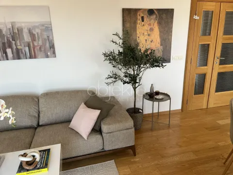 Prodaja, stan, 99m², Tivat, Crna Gora - image 4