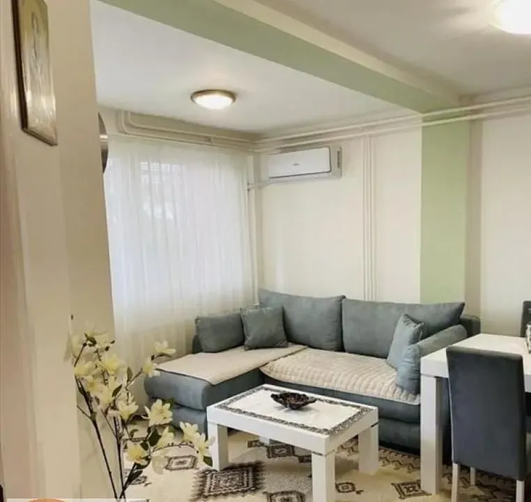 Izdavanje, jednosoban stan, 42m², Labudovo Brdo, Beograd