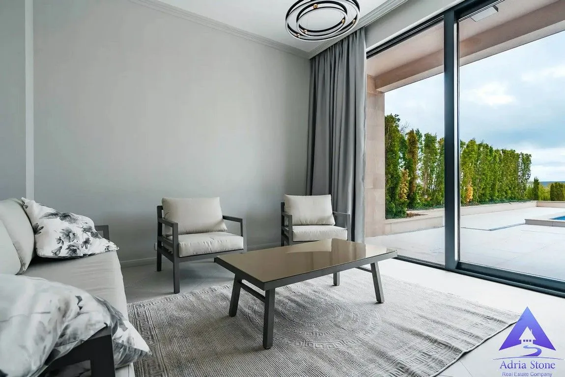 Sale, house, 220m², Reževići, Budva