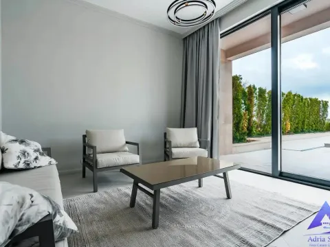 Prodaja, kuća, 220m², Reževići, Budva - image 8