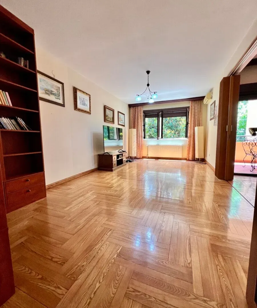 Rent, house, 215m², Gorica C, Podgorica