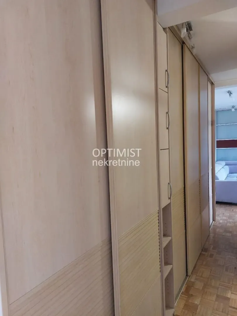 Izdavanje, dvosoban stan, 69m², Novi Beograd Blok 63, Novi Beograd Sve Podlokacije