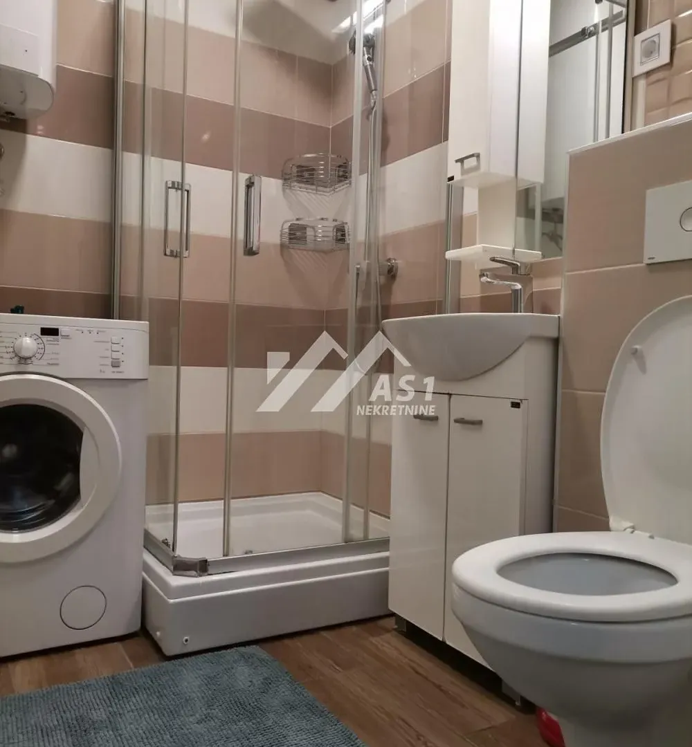 Izdavanje, jednosoban stan, 40m², Detelinara, Novi Sad Sve Podlokacije