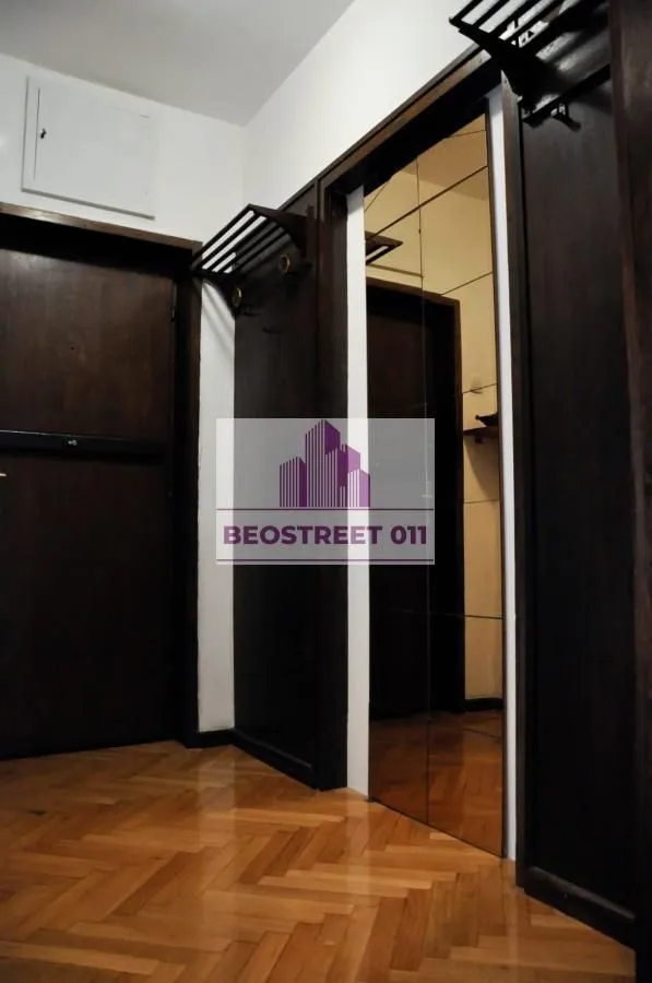 Sale, three bedroom apartment, 82m², Vračar Hram, Vračar Sve Podlokacije