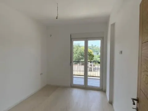 Prodaja, dvosoban stan, 73m², Zabjelo, Podgorica - image 4